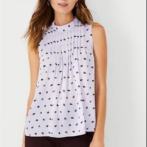 Ann Taylor floral pintucked mock neck lavender sleeveless blouse size small